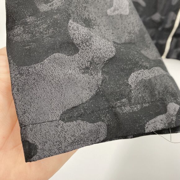 Sun Kim Crop Jacket size Small Black Camo pattern Artsy Snap Details Full Zip - Picture 3 of 11